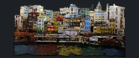 Bu eser EMRE LÜLE tarafından 2015 yılında 200x400 cm ölçülerinde Pleksiglas+Ahşap tekniği ile yapılmıştır.