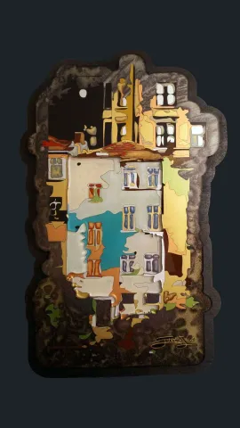 Bu eser EMRE LÜLE tarafından 2015 yılında 44x29 cm ölçülerinde Pleksiglas+Ahşap tekniği ile yapılmıştır.