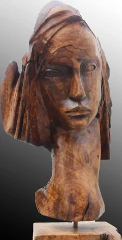 "Afrodit" eseri HAKAN ERASLAN tarafından 64x60 cm ölçülerinde yapılmıştır.