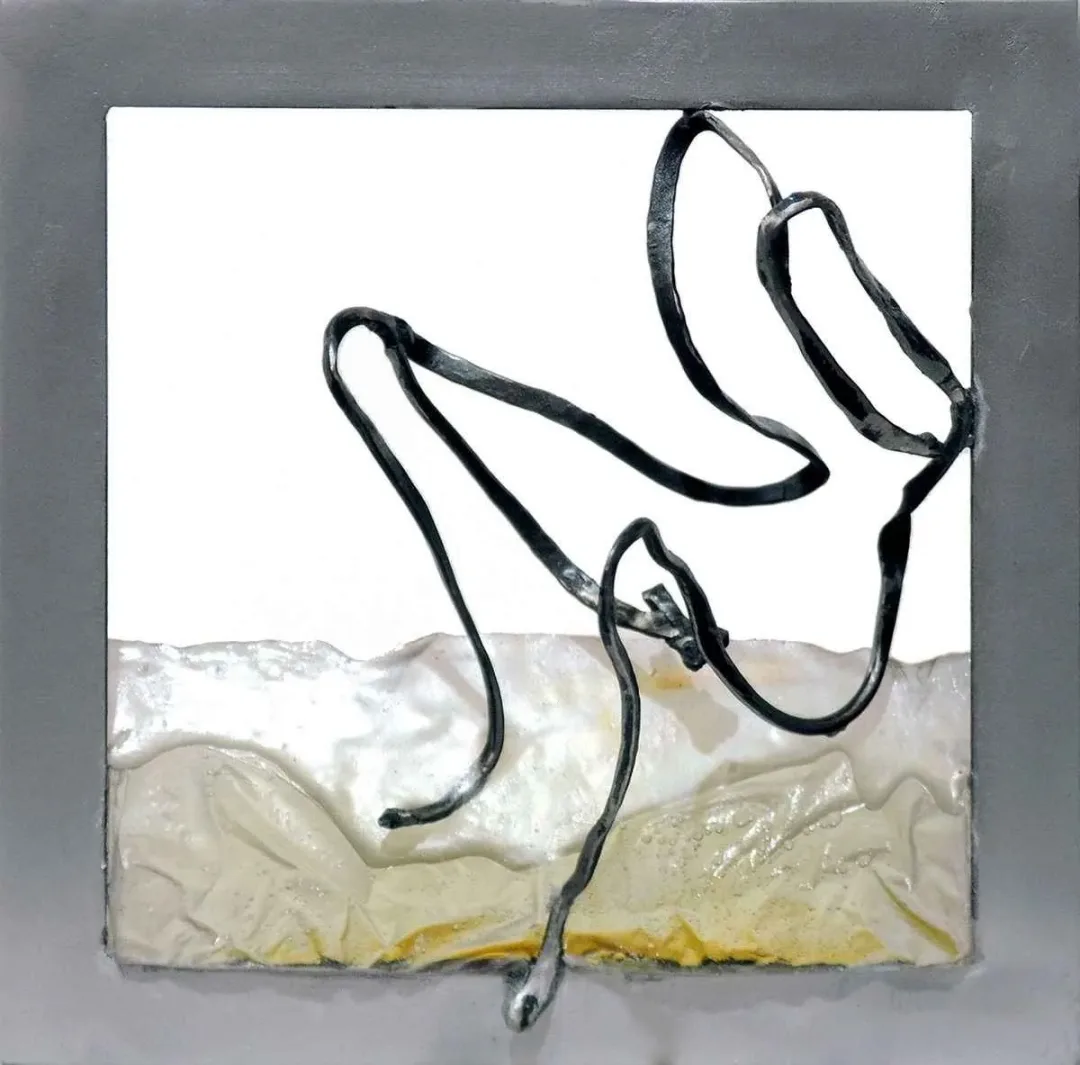 SANEM TUFAN — “isimsiz”, 2015 "isimsiz" eseri SANEM TUFAN tarafından 2015 yılında 25x25 cm ölçülerinde Karışık teknik tekniği ile yapılmıştır.