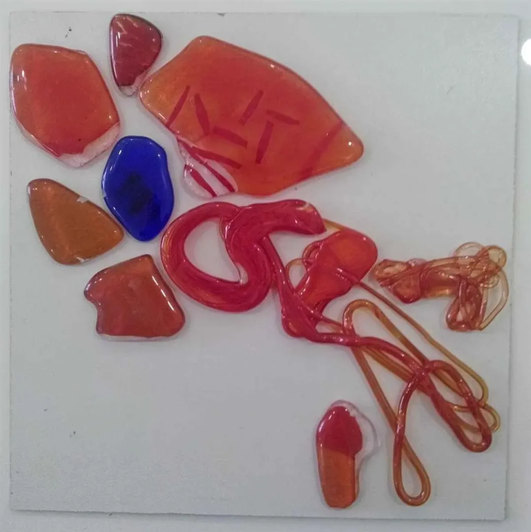 TAHA BAYDAR — “isimsiz”, 2015 "isimsiz" eseri TAHA BAYDAR tarafından 2015 yılında 25x25 cm ölçülerinde Cam tekniği ile yapılmıştır.