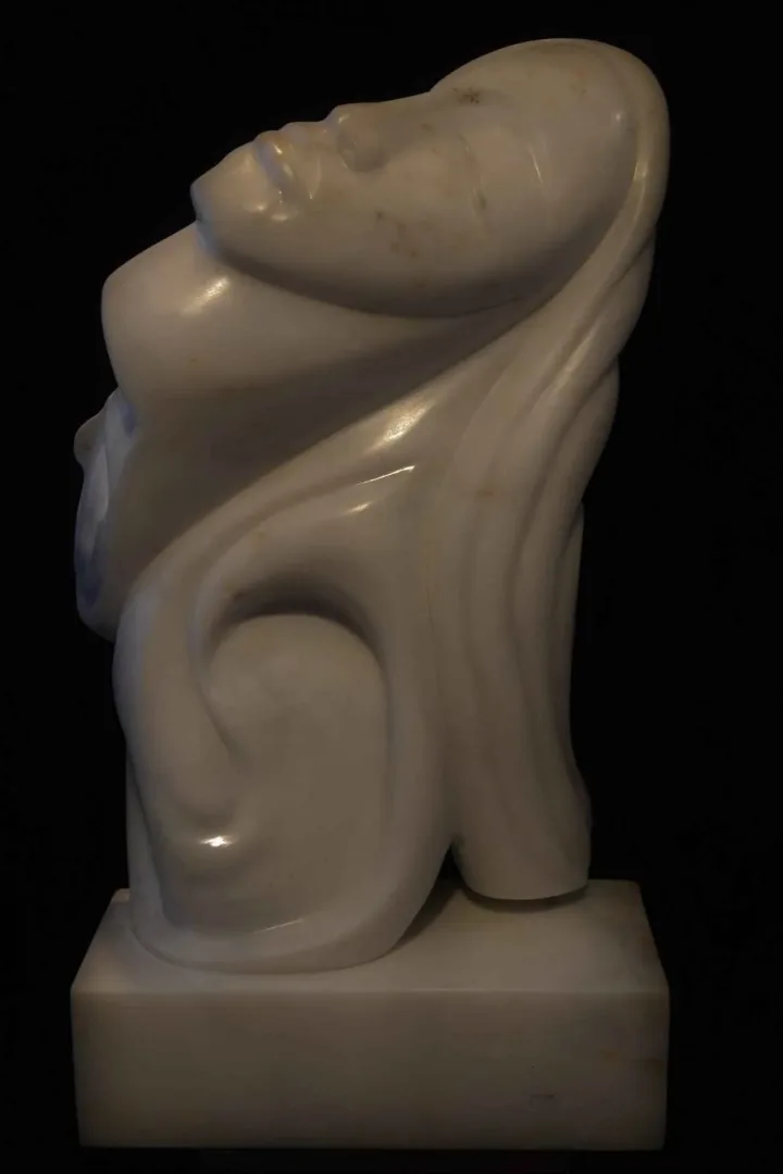 DEMET KAYA — “Değişim”, 2016 "Değişim" eseri DEMET KAYA tarafından 2016 yılında 75x40x20 cm ölçülerinde Afyon Mermeri tekniği ile yapılmıştır.