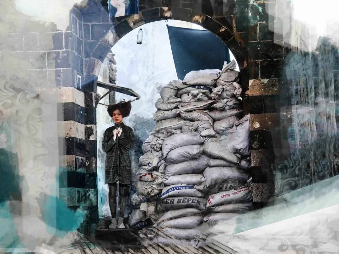 MUSTAFA MUTLU — “Kerem Gibi”, 2016 "Kerem Gibi" eseri MUSTAFA MUTLU tarafından 2016 yılında 90x120 cm ölçülerinde Duralit üzeri karışık teknik tekniği ile yapılmıştır.