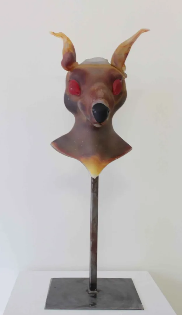 UFUK AKBEY — 2016 Bu eser UFUK AKBEY tarafından 2016 yılında 60x23x19 cm ölçülerinde Sıcak Cam Şekillendirme tekniği ile yapılmıştır.