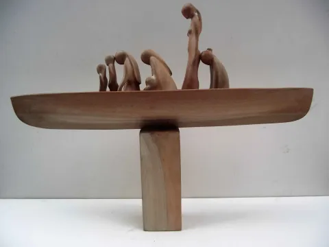 "Gitme zamanı" eseri HAKAN ERASLAN tarafından 2016 yılında 69x49x13 cm ölçülerinde Zeytin Ağacı Yontu tekniği ile yapılmıştır.