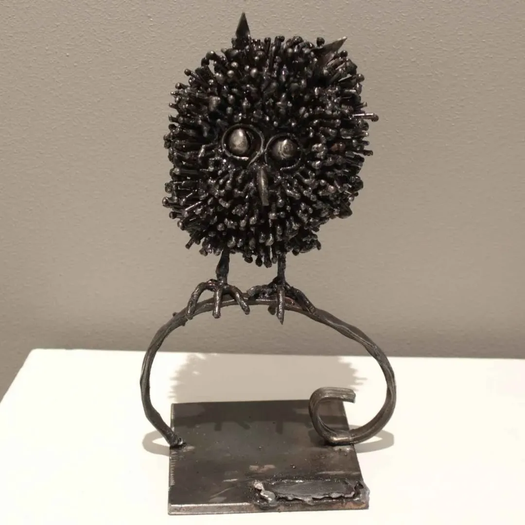 MURAT YILDIRIMÇAKAR — “Baykuş”, 2016 "Baykuş" eseri MURAT YILDIRIMÇAKAR tarafından 2016 yılında 23x11x12 cm ölçülerinde Metal tekniği ile yapılmıştır.