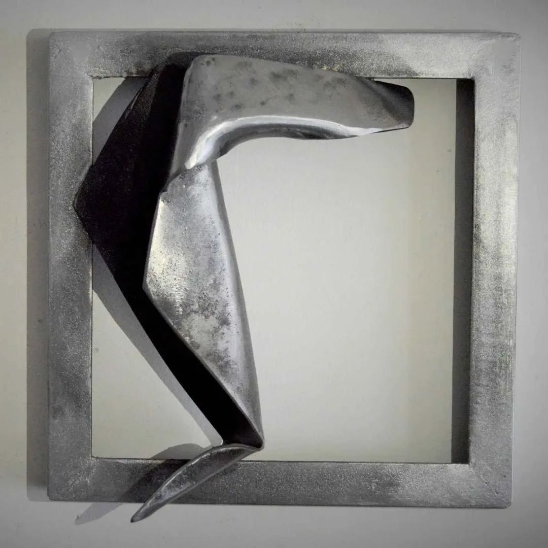 SANEM TUFAN — “isimsiz”, 2016 "isimsiz" eseri SANEM TUFAN tarafından 2016 yılında 25x25 cm ölçülerinde Metal tekniği ile yapılmıştır.