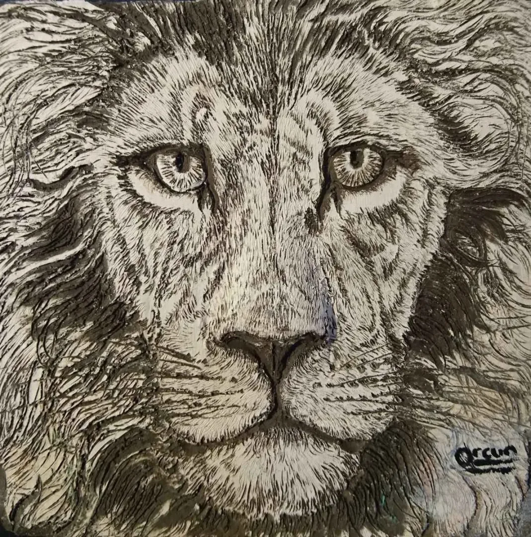 ORÇUN İLTER — “isimsiz”, 2016 "isimsiz" eseri ORÇUN İLTER tarafından 2016 yılında 25x25 cm ölçülerinde Seramik tekniği ile yapılmıştır.