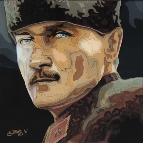 "ATAm" eseri EMRE LÜLE tarafından 2017 yılında 50x50 cm ölçülerinde Poliplastik tekniği ile yapılmıştır.