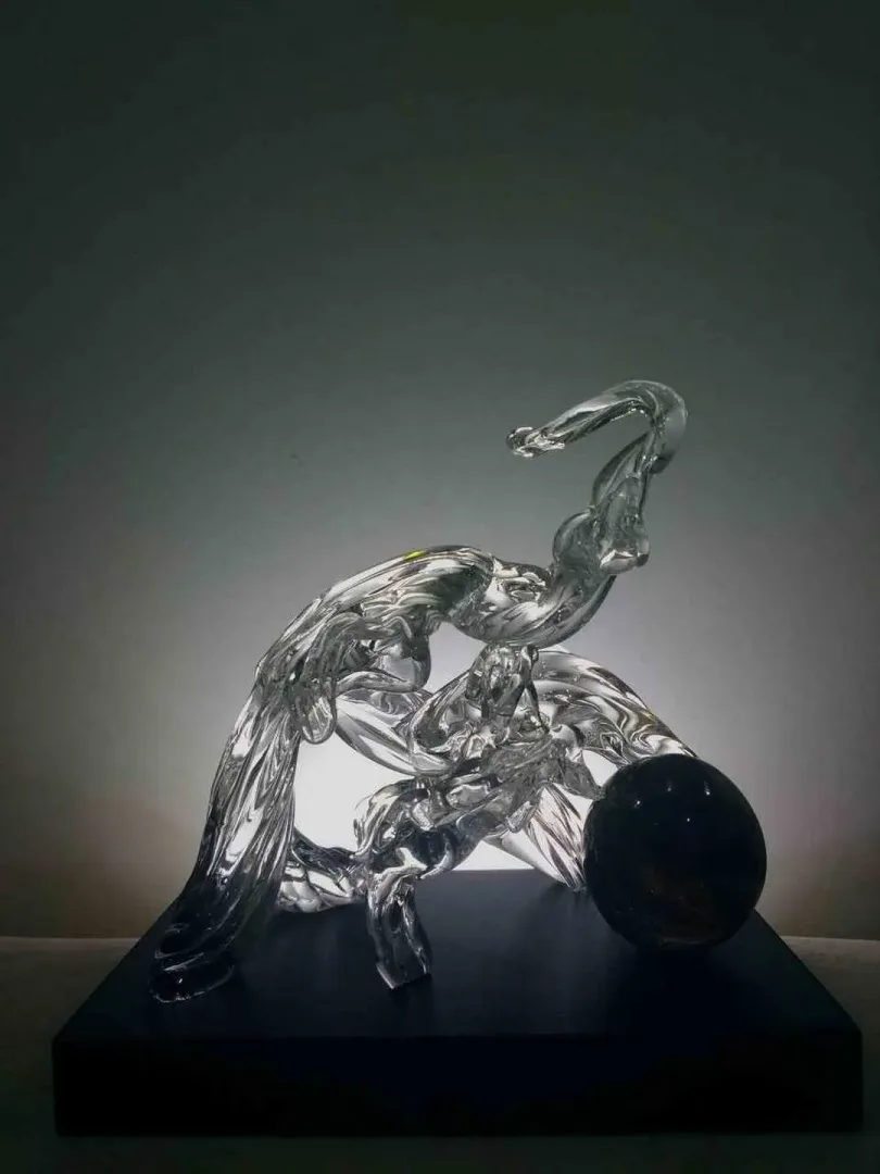 TAHA BAYDAR — “isimsiz”, 2017 "isimsiz" eseri TAHA BAYDAR tarafından 2017 yılında Cam tekniği ile yapılmıştır.