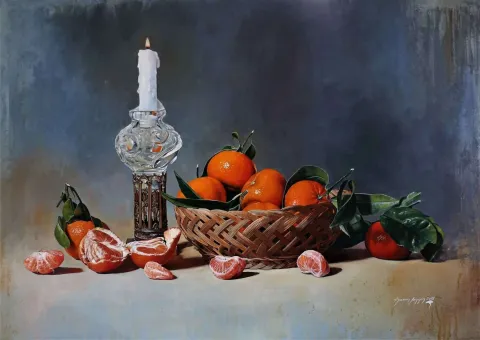 "Mumlu Mandalinalar" eseri HASAN SAYGIN tarafından 2018 yılında 65x92 cm ölçülerinde Tuval üzeri yağlı boya tekniği ile yapılmıştır.