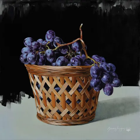 "Sepetteki üzümler" eseri HASAN SAYGIN tarafından 40x40 cm ölçülerinde Tuval üzeri yağlı boya tekniği ile yapılmıştır.