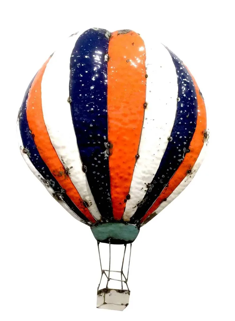 ASAF ERDEMLİ — “Balon” "Balon" eseri ASAF ERDEMLİ tarafından 56x33x4 cm ölçülerinde Hurda Metal, Kaynak tekniği ile yapılmıştır.