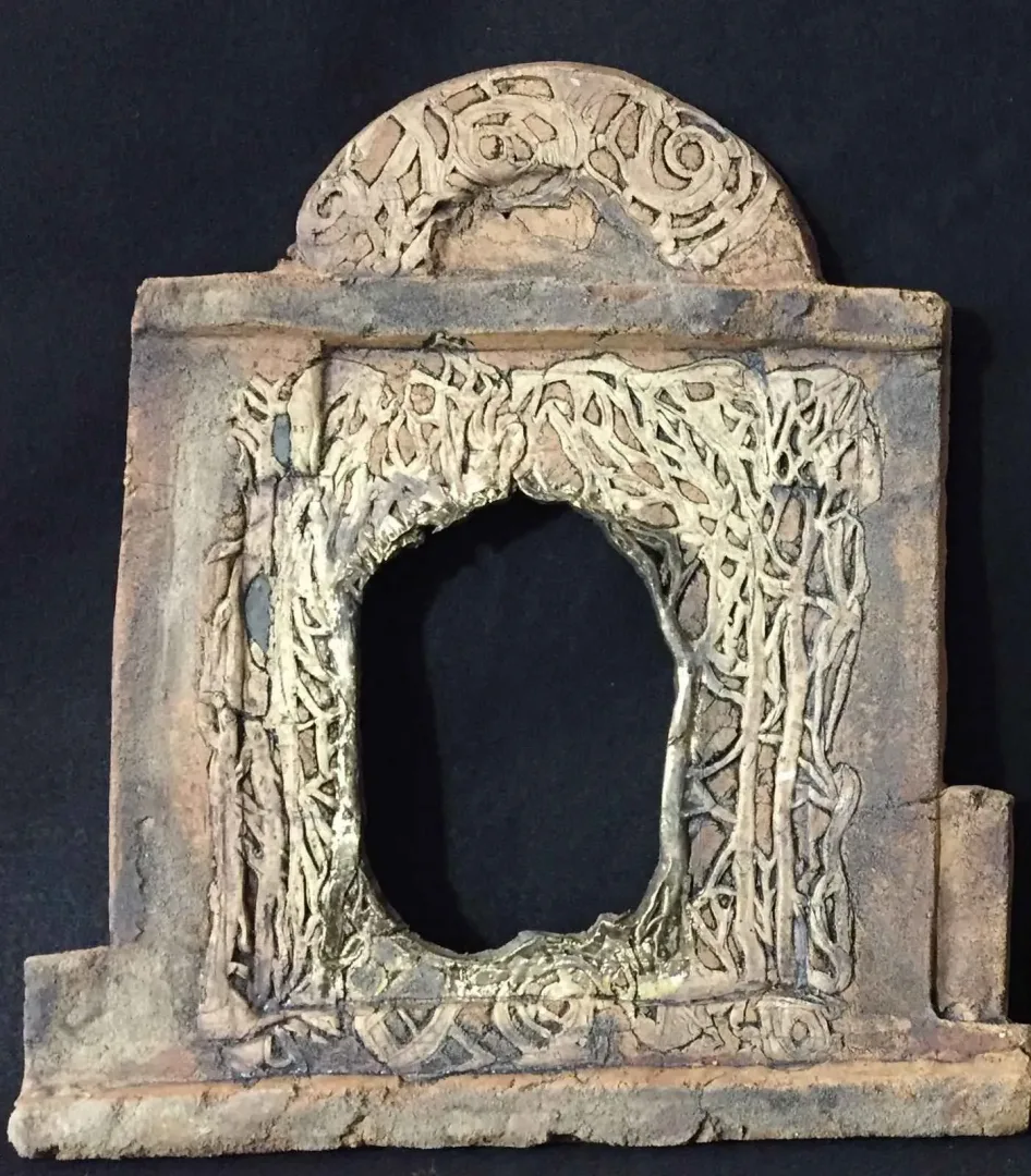 MİNE POYRAZ — “Ağaçlar”, 2017 "Ağaçlar" eseri MİNE POYRAZ tarafından 2017 yılında 40x35x3 cm ölçülerinde 1200° - Seramik Ajur Tekniği tekniği ile yapılmıştır.