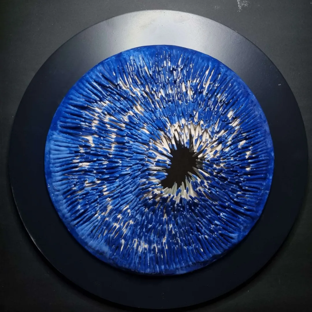 ELİF NURAN YAŞAROL — “isimsiz”, 2025 "isimsiz" eseri ELİF NURAN YAŞAROL tarafından 2025 yılında 46x46 cm ölçülerinde Seramik, Elle Şekillendirme tekniği ile yapılmıştır.