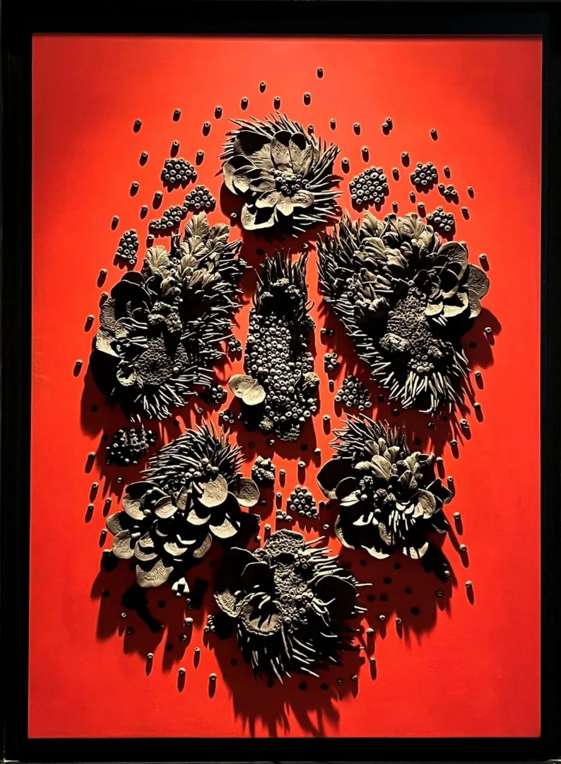 ELİF NURAN YAŞAROL — “isimsiz”, 2023 "isimsiz" eseri ELİF NURAN YAŞAROL tarafından 2023 yılında 88x64 cm ölçülerinde Seramik, Elle Şekillendirme tekniği ile yapılmıştır.
