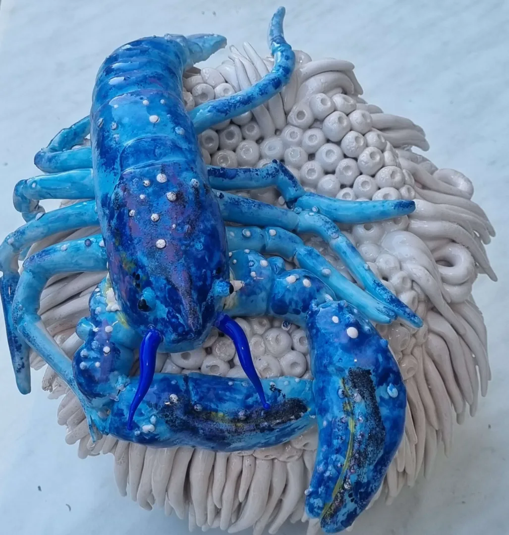 ELİF NURAN YAŞAROL — “isimsiz”, 2025 "isimsiz" eseri ELİF NURAN YAŞAROL tarafından 2025 yılında 27x25x23 cm ölçülerinde Seramik, Elle Şekillendirme tekniği ile yapılmıştır.