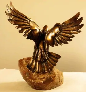 ALEXANDER DAVİDOV tarafından 2013 yılında 36x29x15  cm ölçülerinde  bronz tekniği ile yapılmıştır.