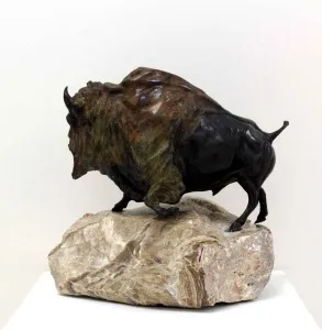 ALEXANDER DAVİDOV tarafından 33x31x24 cm ölçülerinde Bronz tekniği ile yapılmıştır.