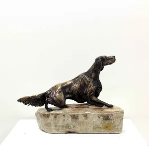 ALEXANDER DAVİDOV tarafından 23x27x15 cm ölçülerinde Bronz tekniği ile yapılmıştır.