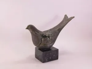 MİNE POYRAZ tarafından 2019 yılında 25x20x10 cm ölçülerinde Raku tekniği ile yapılmıştır.