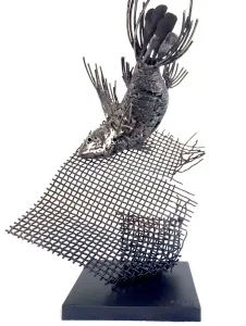 SERKAN SUPHİ ERTUĞRUL tarafından 2022 yılında 40x45x45 cm ölçülerinde Demir Metal tekniği ile yapılmıştır.