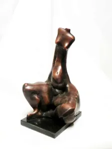 AZİMET KARAMAN tarafından 2019 yılında 32x20x19 cm ölçülerinde Bronz tekniği ile yapılmıştır.