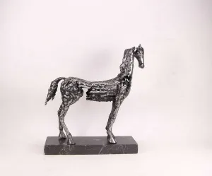 ÖZER AKTAŞ tarafından 2023 yılında 26x24x8 cm ölçülerinde Metal Heykel tekniği ile yapılmıştır.