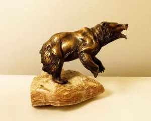 ALEXANDER DAVİDOV tarafından 28x24x30 cm ölçülerinde Bronz tekniği ile yapılmıştır.