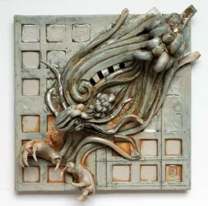 KAMURAN AK tarafından 2014 yılında 20x20x40 cm ölçülerinde Stoneware, Döküm el ile şekillendirme, 1200 C tekniği ile yapılmıştır.