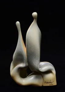 KEMAL ULUDAĞ tarafından 2016 yılında 25x15x10 cm ölçülerinde Stoneware-1200 °C tekniği ile yapılmıştır.