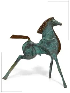 SADEGH ATHAM tarafından 26x27x14 cm ölçülerinde Bronz tekniği ile yapılmıştır.