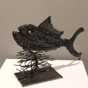 MURAT YILDIRIMÇAKAR tarafından 2016 yılında 34x23x11 cm ölçülerinde Metal tekniği ile yapılmıştır.