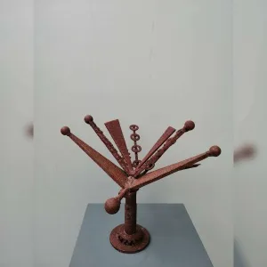 DOĞAN KARAKILIÇ tarafından 2022 yılında 36x30x37 cm ölçülerinde Metal tekniği ile yapılmıştır.